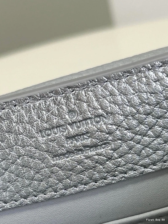 First bag LOUIS MINI CAPUCINES VUITTON 0716